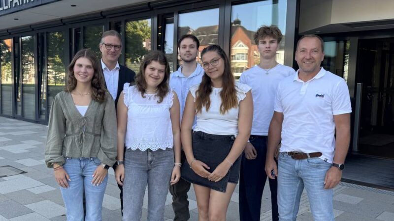 Begrüßung durch den Bürgermeister: Das ist der neue Nachwuchs bei der Stadt Kevelaer