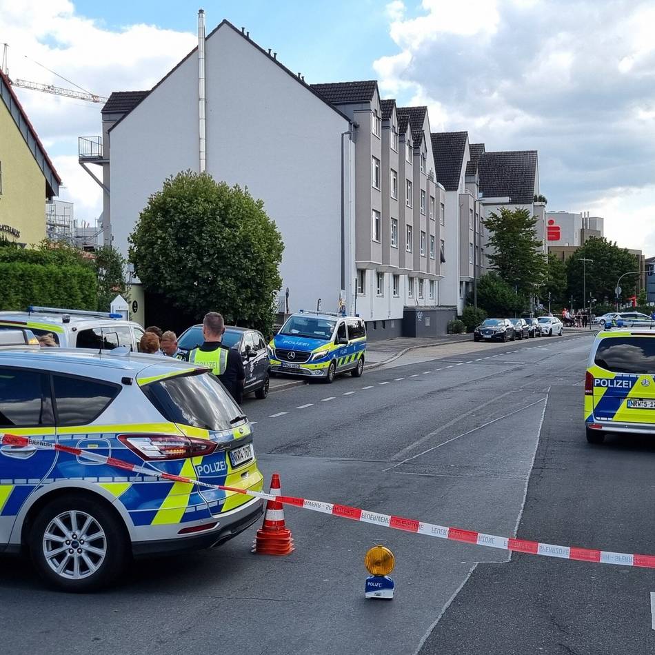 In Langenfeld: Unbekannter verschanzt sich – Großeinsatz der Polizei