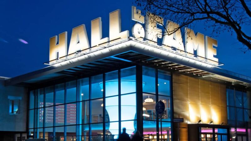„Hatten schon vergangenes Jahr Anfragen“: Stricken im Kino – jetzt auch in Moers und Kamp-Lintfort