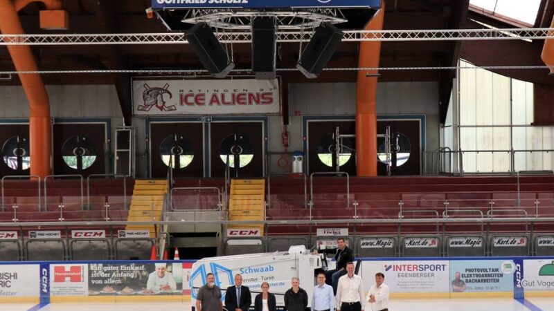 Arbeiten fast abgeschlossen: Nur die Pistenbar ist in der Eissporthalle noch nicht bereit