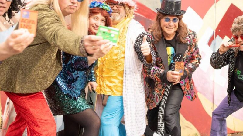 Glam Bam live beim Enni-Jubiläum in Moers: Volle Pulle zurück in die Siebziger