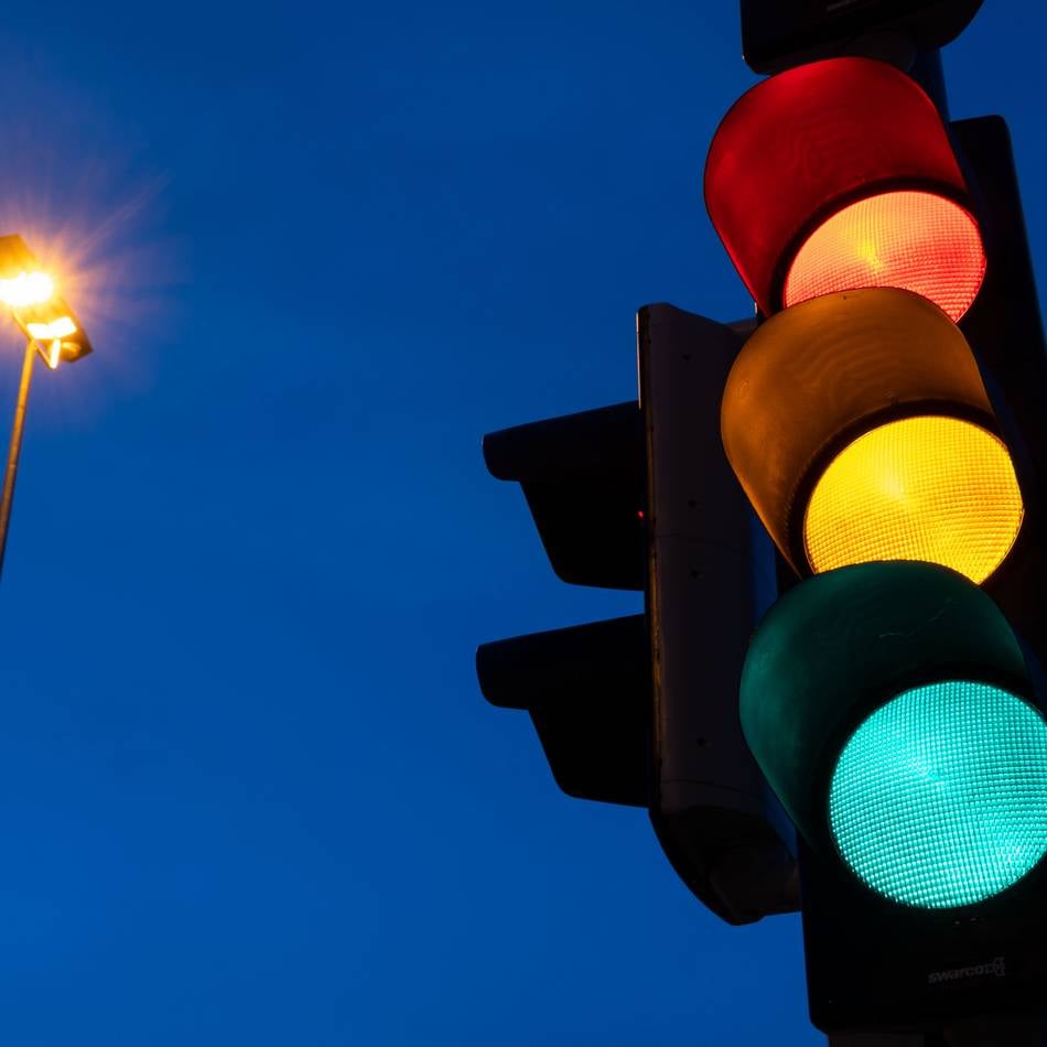 Arbeiten in Ratingen: Stadt tauscht Ampelmasten an mehreren Kreuzungen aus