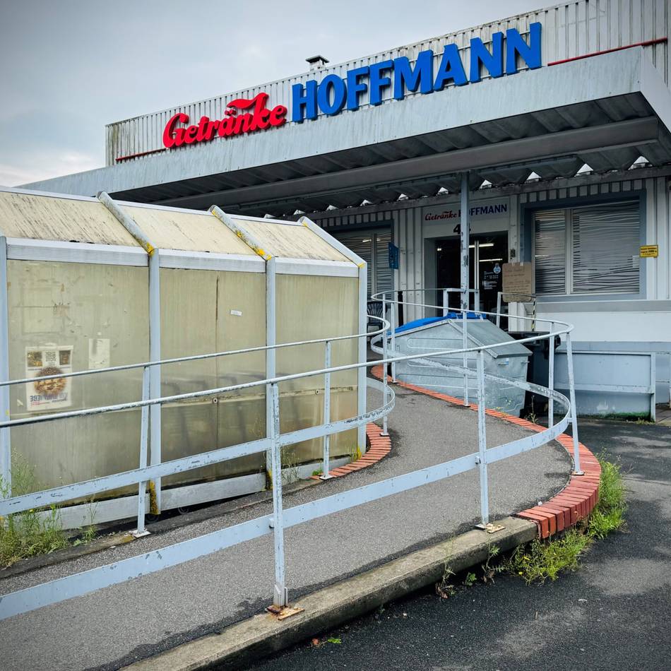 Parfüm-Verbot in Neuss: Warum ein Getränke-Markt Kunden mit „Kirke“ nicht mehr reinlässt