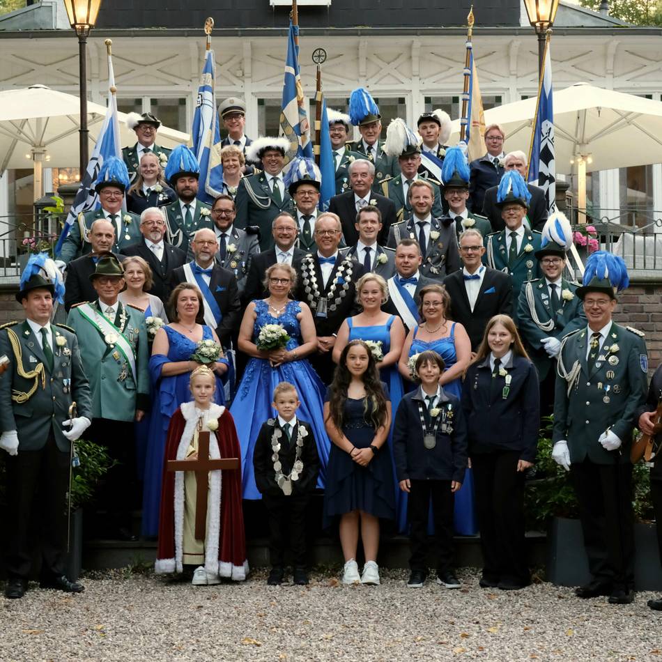 Schützenfest beginnt mit Patronatsfest: Xantens Helenen suchen neue Majestäten