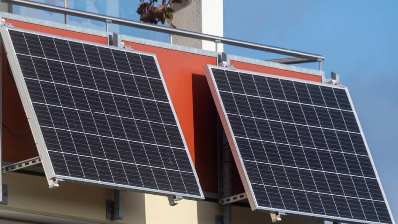 Haus & Grund rät bei Balkonsolaranlagen zu vertraglicher Vereinbarung: Wenn Mieter die Sonne anzapfen wollen