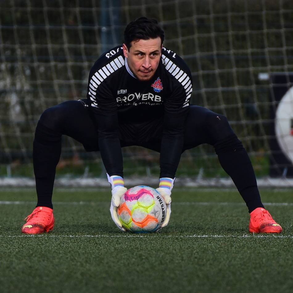 1:3 im Test beim 1. FC Lintfort: Auf Trainer Umut Akpinar wartet beim 1. FC Kleve jetzt noch eine Menge Arbeit