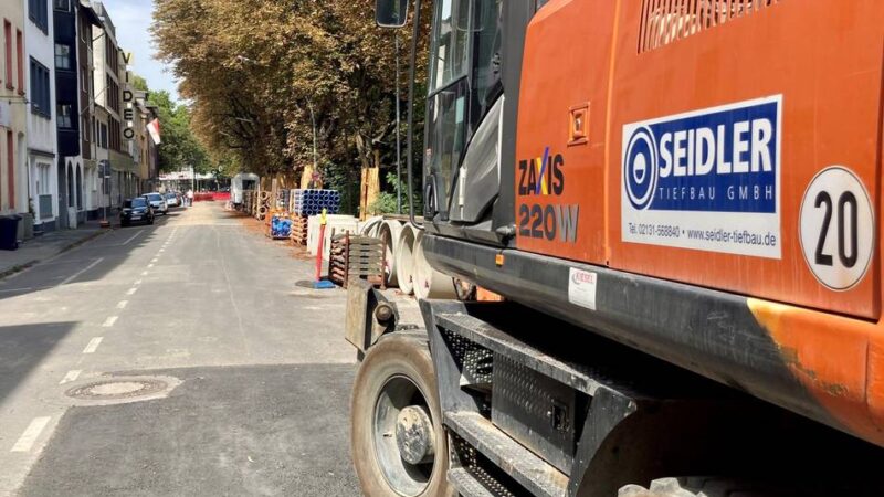 Streit um Baustelle an der Neusser Erftstraße: „Die Stadt gibt das Problem nur an die nächste Baufirma weiter“