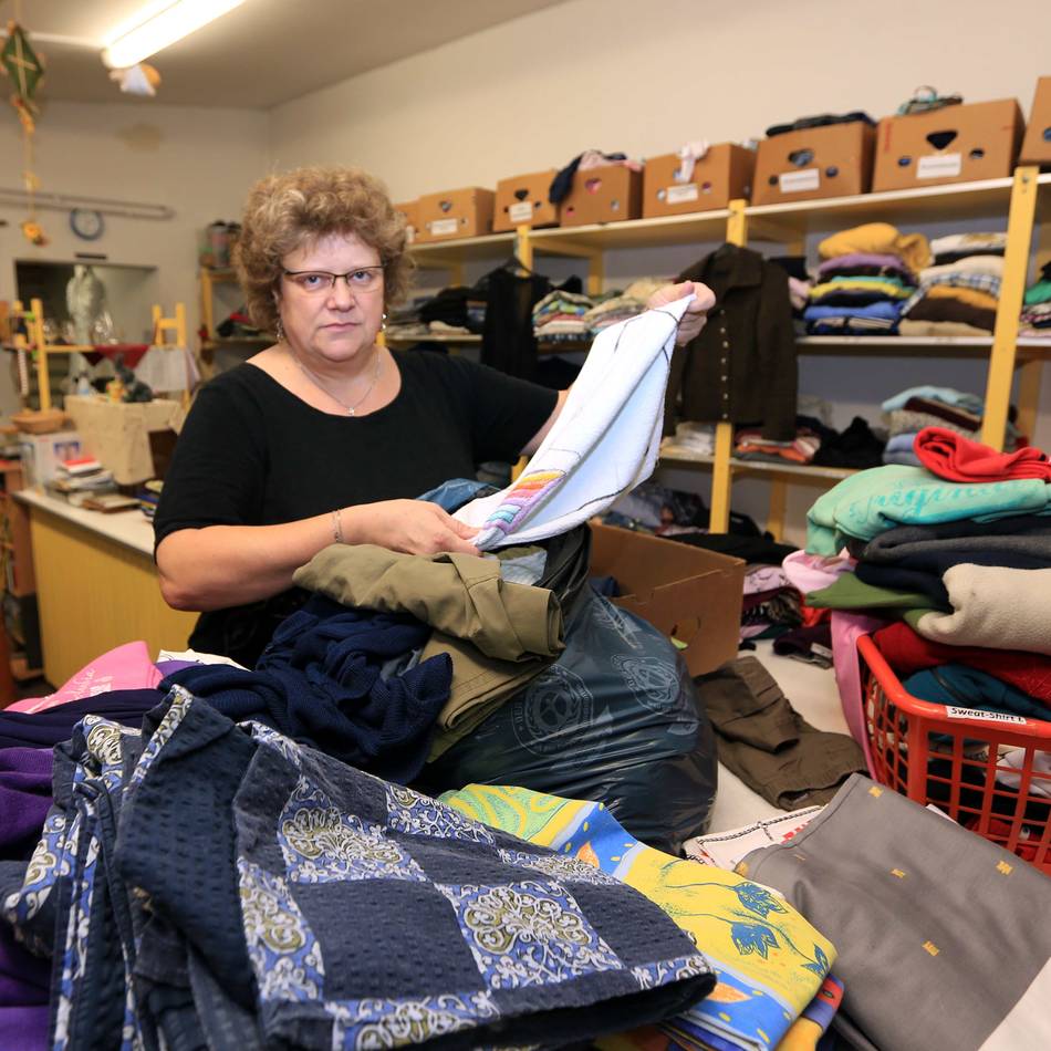 „Second Hand“ in Leverkusen: Kleiderkammer der Caritas wird 60 Jahre alt