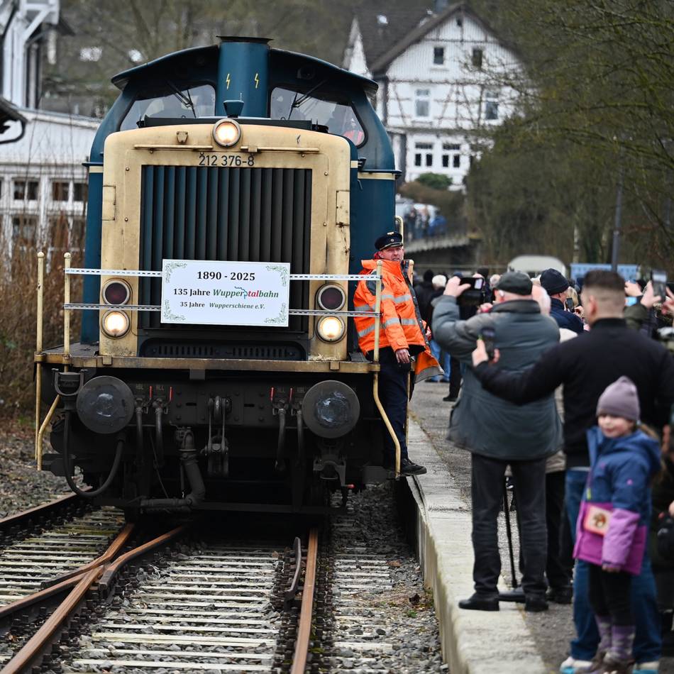 Bahnstrecke zwischen Radevormwald und Wuppertal: Wupperschiene: Neue Sonderfahrten und Gleisarbeiten