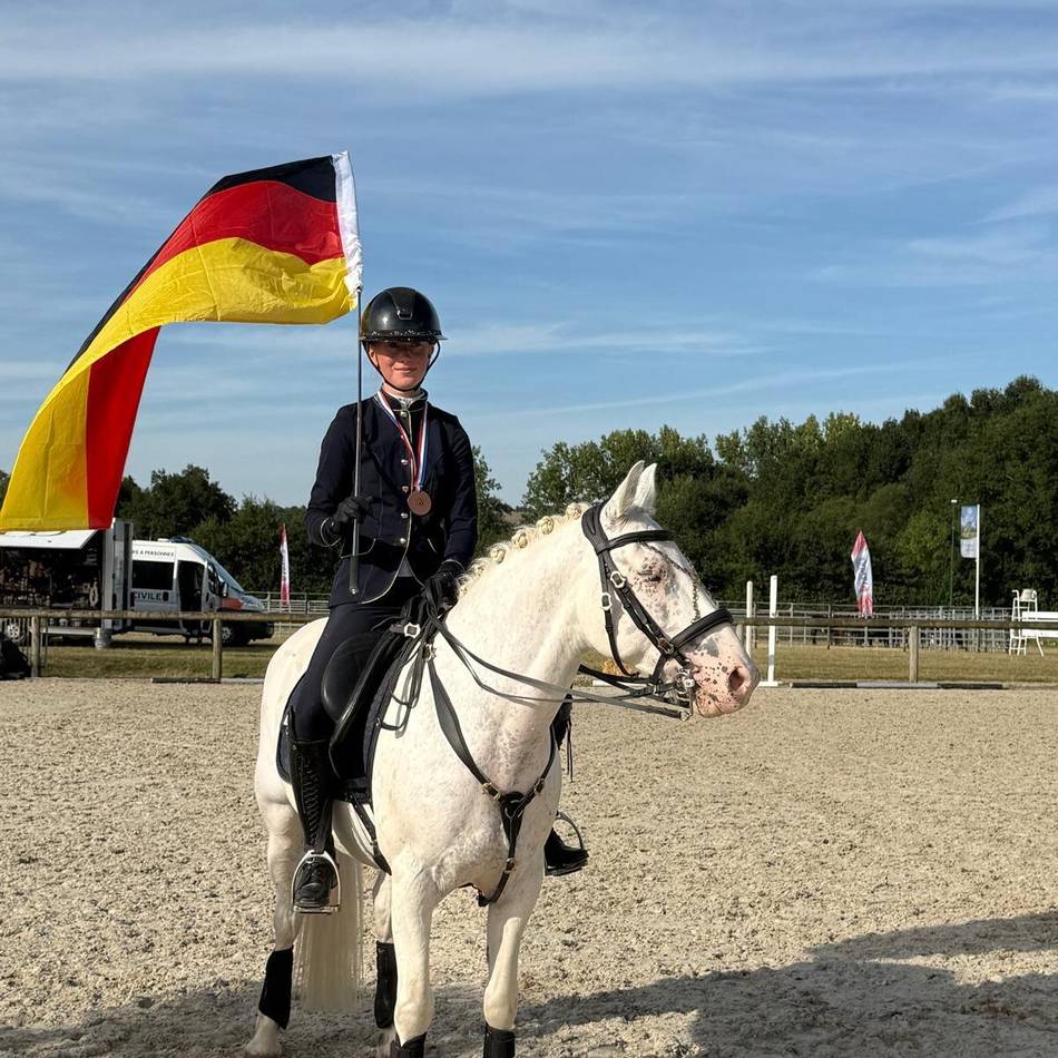 Junge Reiterin aus Wermelskirchen: EM-Bronze für Jette Kalkuhl – trotz Disqualifikation