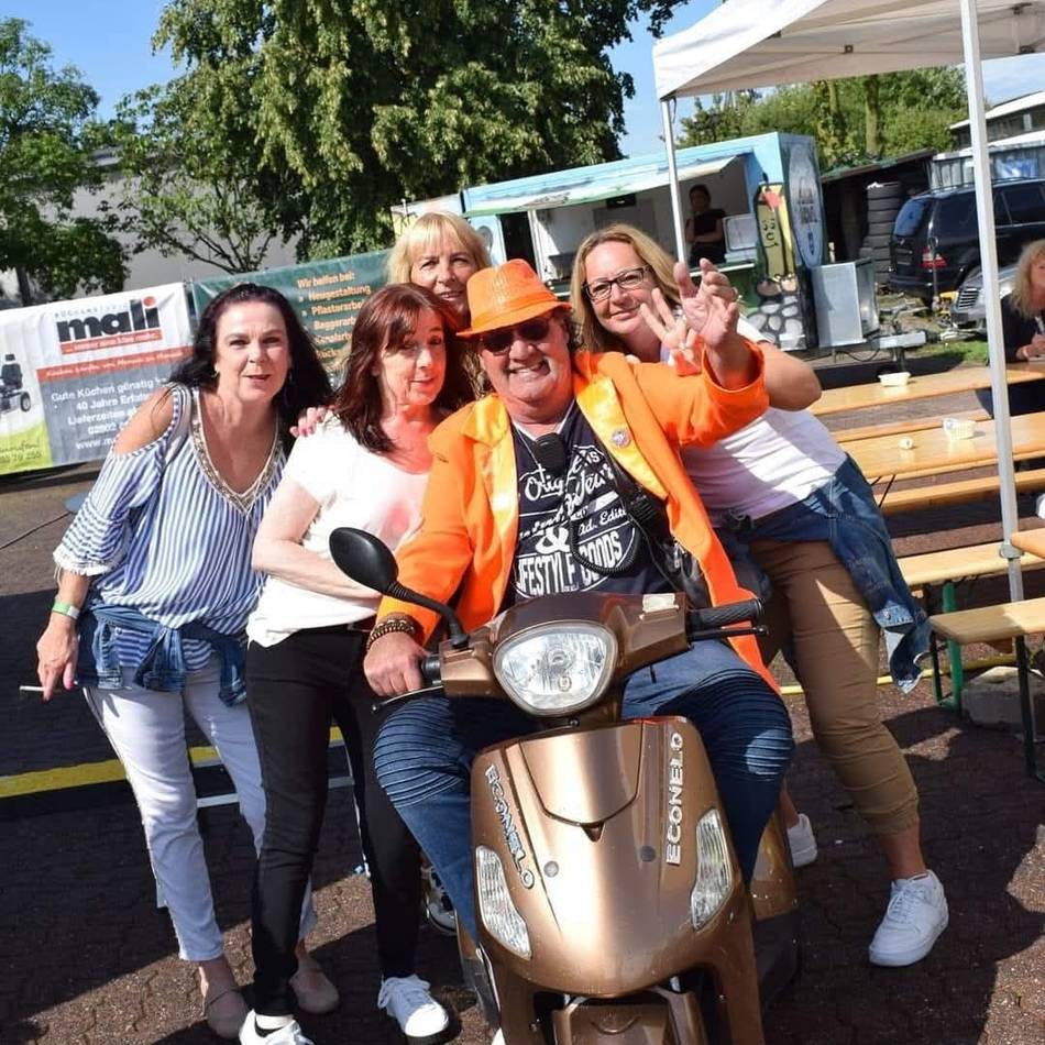 20 Künstler treten auf: 10. Benefiz-Schlager-Festival in Geldern