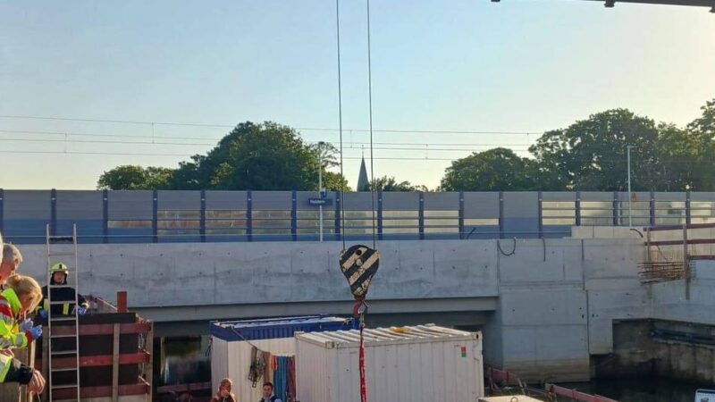 Rees: Arbeiter fällt vier Meter tief im Gewerbegebiet
