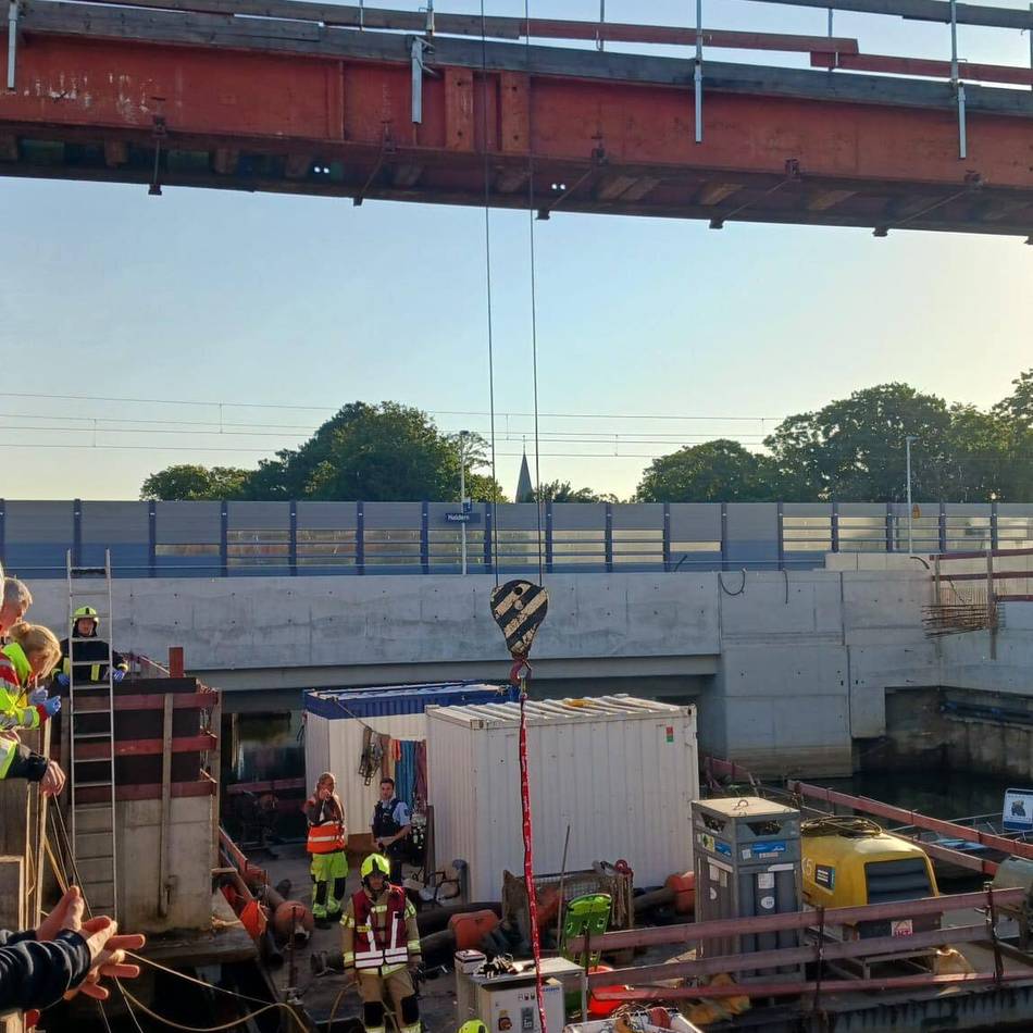 Rees: Arbeiter fällt vier Meter tief im Gewerbegebiet