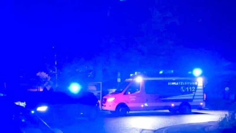 Aufwendige Suche nach Opfer: Schwerer Zug-Unfall am Bahnhof Jüchen