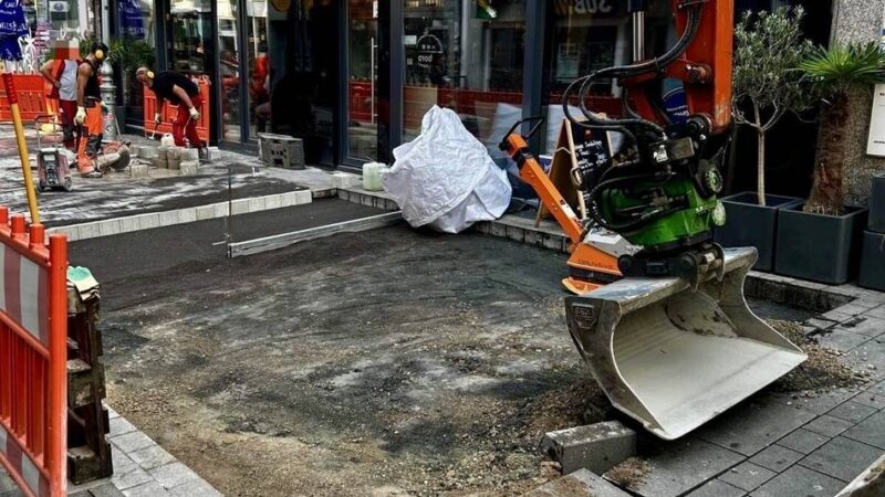 Café Lisboa in der Altstadt: Baustelle vor der Tür vermiest das Sommergeschäft – „Umsatz ist um die Hälfte eingebrochen“