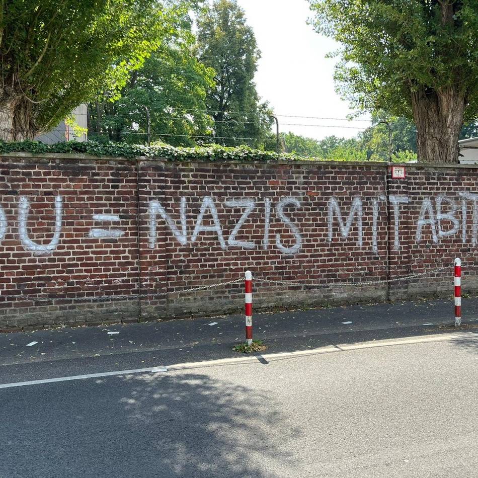 Wahlplakate und Wände besprüht: Hakenkreuze und Parolen im Düsseldofer Norden – Partei erstattet Anzeige