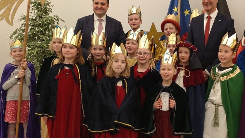 Sternsingen im Kreis Heinsberg: Sternsinger im Bistum haben 1,6 Millionen Euro gesammelt
