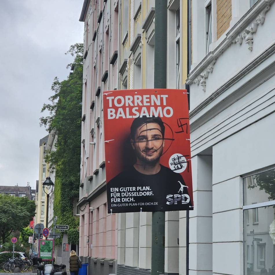 Wahlkampf in Düsseldorf: Beim Plakatieren in Rath – SPD-Mitglieder von Männern angefeindet