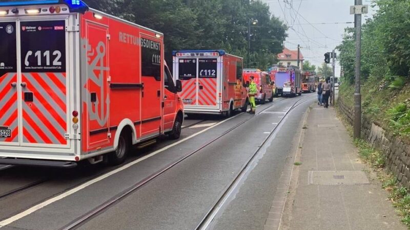 Großeinsatz in Düsseldorf: Feuer in LVR-Klinik ausgebrochen