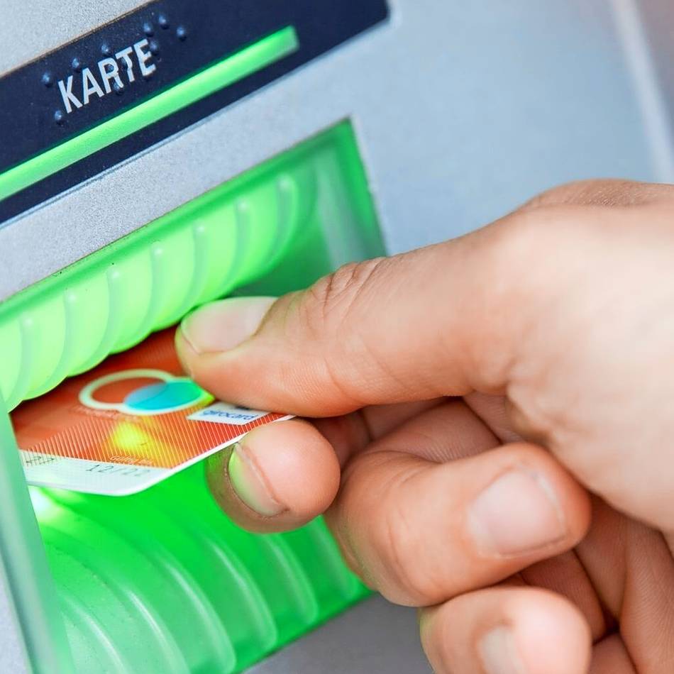 Fiese Masche: Falsche Bankmitarbeiter betrügen drei Velberter Senioren