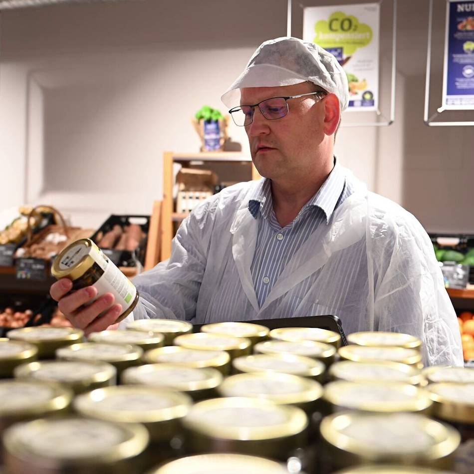 Lebensmittelkontrollen im Kreis Wesel: „Wir haben schon tonnenweise vergammeltes Fleisch entsorgen müssen“