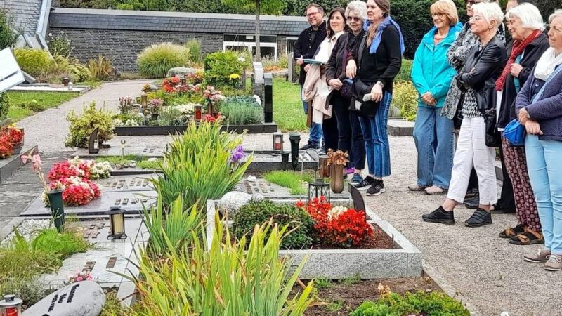 Rundgang: Wülfraths Friedhof als Ort lebendiger Erinnerung