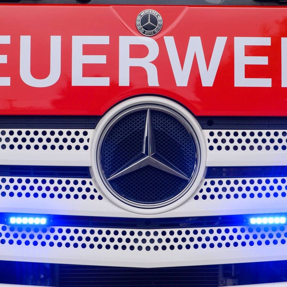 Pkw-Brand und ausgelöster Rauchmelder: Zwei Einsätze für die Sonsbecker Feuerwehr