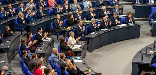 Bundestag bestätigt drei Kandidaten für das Bundesverfassungsgericht