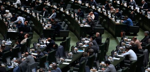 Iran: Abgeordnete fordern Bau von Atombombe