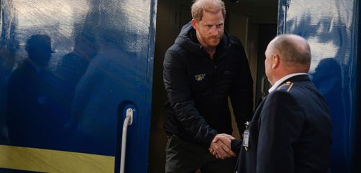 Ukraine: Prinz Harry überraschend in Kyjiw eingetroffen