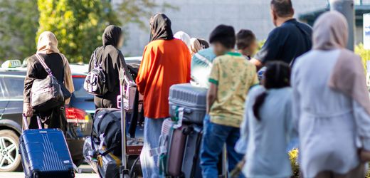 Asyl: Zahl bewilligter Anträge sinkt deutlich