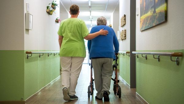 Gemeinsam statt getrennt: Das ändert sich in der Pflege