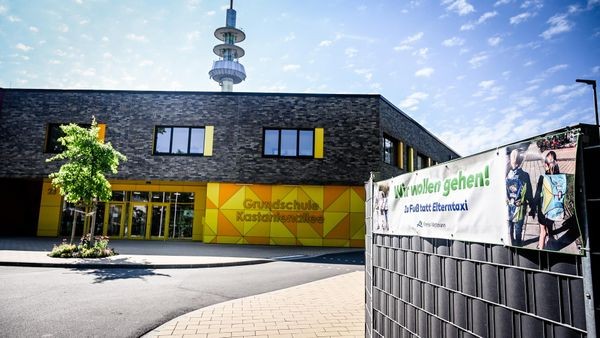 Exhibitionismus: 25-Jähriger bestreitet Tat vor Grundschule