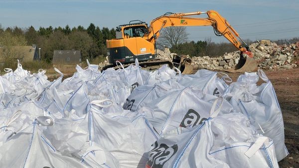 Asbest-Abfall : Sohn packt im Prozess gegen den Vater aus
