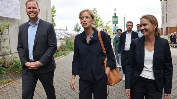 Inklusion im Fokus: Ministerin Prien besucht Heiligenhaus