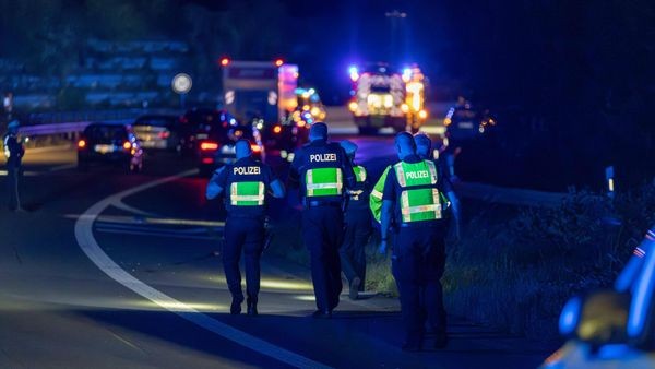 Tödlicher Unfall in Essen: Fußgänger auf A44 von Auto erfasst