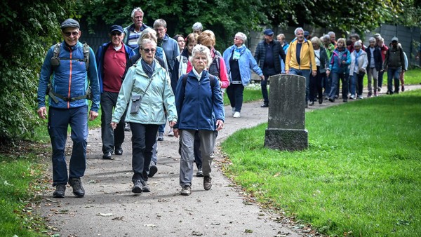 Vertraute und neue Gesichter bei der WAZ-Wanderung in Velbert