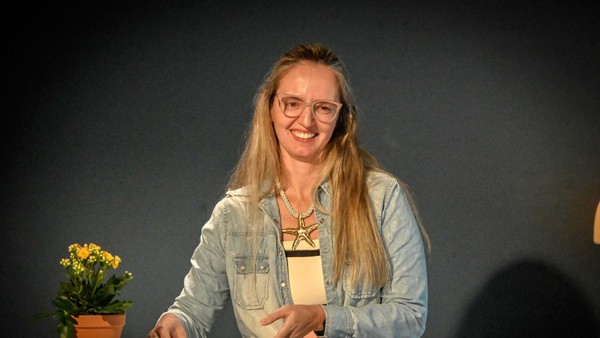 Cibele Bender Raio gewinnt den Velberter Literaturpreis