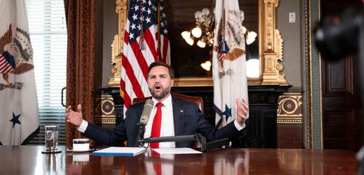 Charlie-Kirk-Attentat: JD Vance moderiert Podcast »Charlie Kirk Show« aus dem Weißen Haus