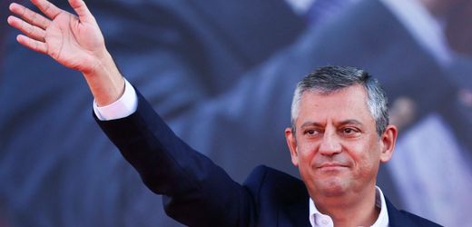 Türkei: Gericht vertagt Entscheidung über CHP-Chef Özgür Özel