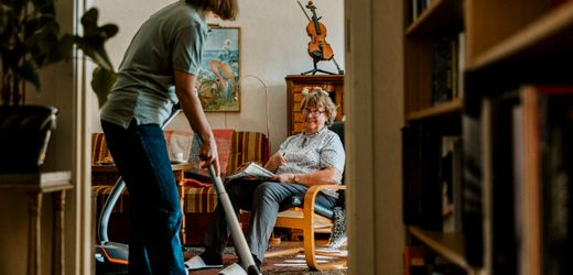 Pflegeversicherung: Bundesregierung prüft offenbar Abschaffung des Pflegegrads 1