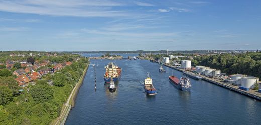 Hafen Kiel: Spezialkräfte durchsuchen Frachter wegen Verdacht auf Agententätigkeit