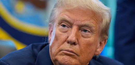 Donald Trump stellt sich gegen Impfgegner – und seinen eigenen Minister: »die wirken«