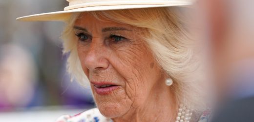 Königin Camilla wehrte als Jugendliche offenbar einen Angreifer mit ihrem Schuh ab