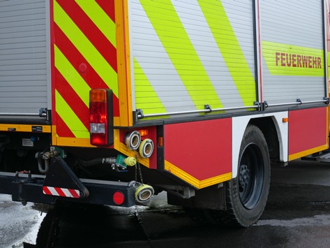 POL-ME: Zwei Leichtverletzte bei Kellerbrand – 2509086