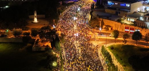 Israel-Gaza-Krieg: Zigtausende demonstrieren in Jerusalem vor Netanyahu-Residenz für Kriegsende