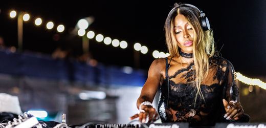 Naomi Campbell: Supermodel gibt ihr Debüt als DJ in München
