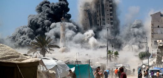 Gaza-Stadt: Katholischer Pfarrer berichtet von Bombardements und vielen Toten