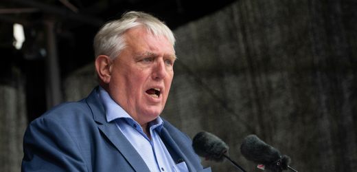 Karl-Josef Laumann: NRW-Gesundheitsminister offen für Reform der Pflegegrade