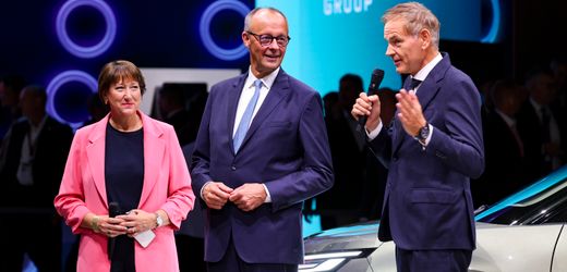 Verbrenner-Verbot: Autoindustrie sucht Unterstützung bei Friedrich Merz